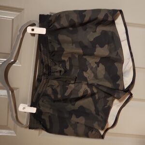 Old Navy active short